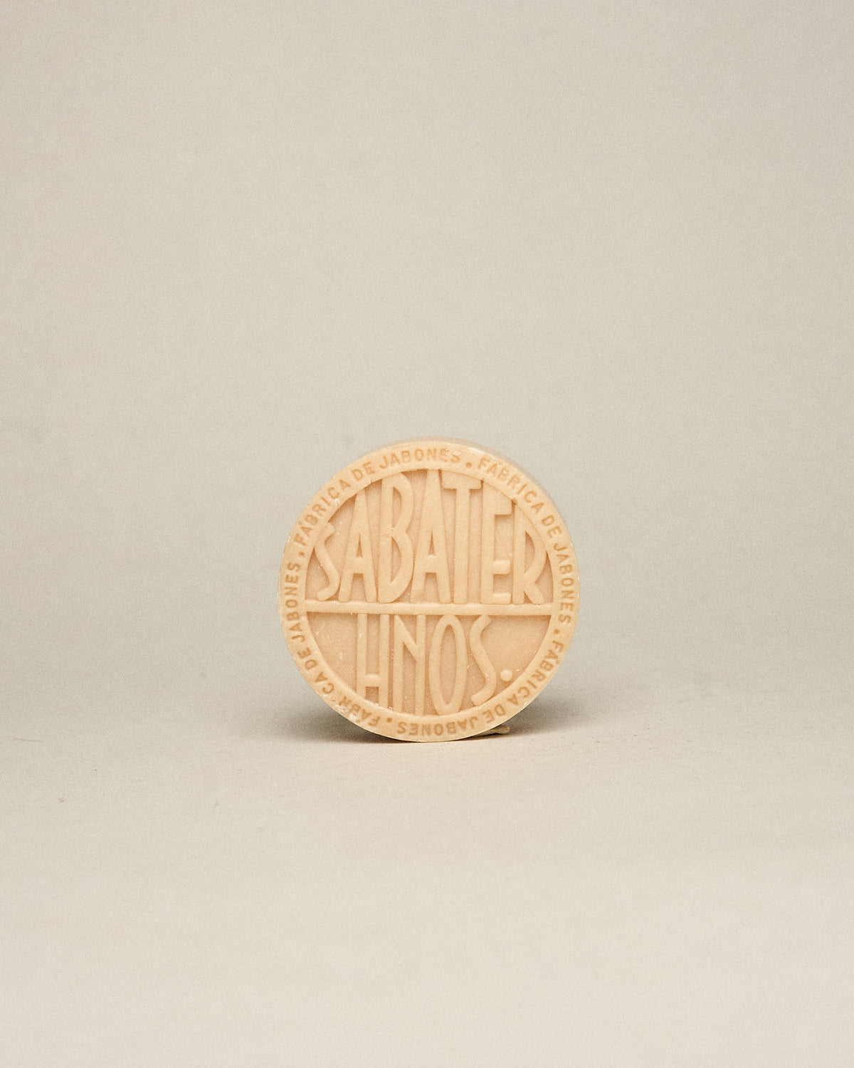 Jabón sólido artesanal de Lirio para cuerpo y rostro